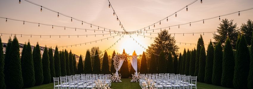 Elegant outdoor wedding venue ready for a celebration - business loans for wedding venues from Crestmont Capital